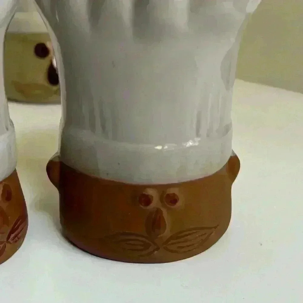Le Chef vintage glazed ceramic kitchen utensil holder and salt & pepper shakers - Picture 9 of 14